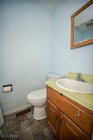 4095 E Smith Road, Medina, OH 44256