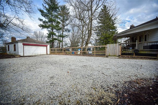 4095 E Smith Road, Medina, OH 44256