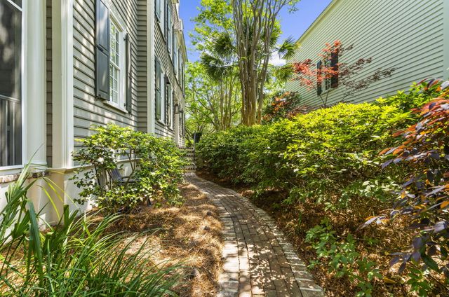 127 Ionsborough Street, Mount Pleasant, SC 29464