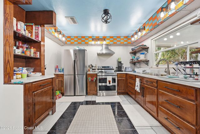 830 Garvey Road SW, Palm Bay, FL 32908