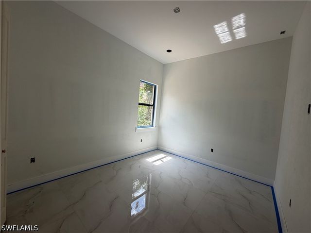 208 45Th AVE NE, Naples, FL 34120