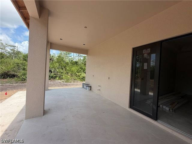 208 45Th AVE NE, Naples, FL 34120