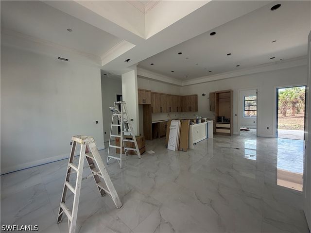 208 45Th AVE NE, Naples, FL 34120