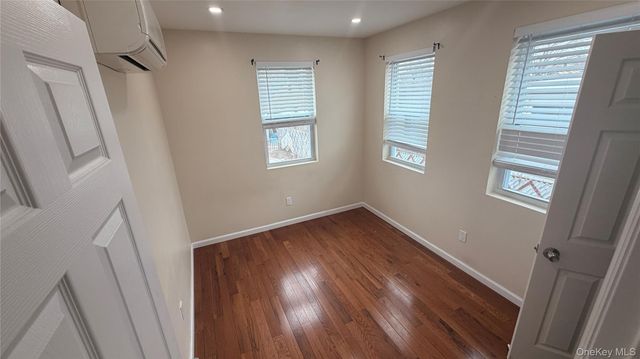 14435 224th Street First Floor, Rosedale, NY 11413