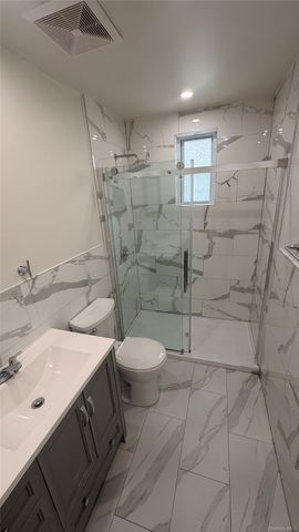 14435 224th Street First Floor, Rosedale, NY 11413