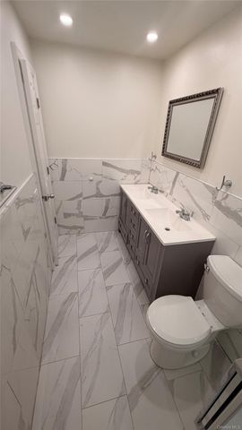 14435 224th Street First Floor, Rosedale, NY 11413