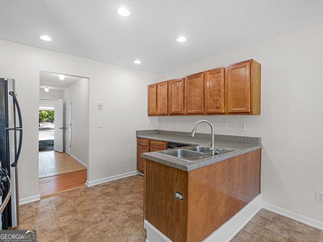 992 Brisley Circle, Hampton, GA 30228