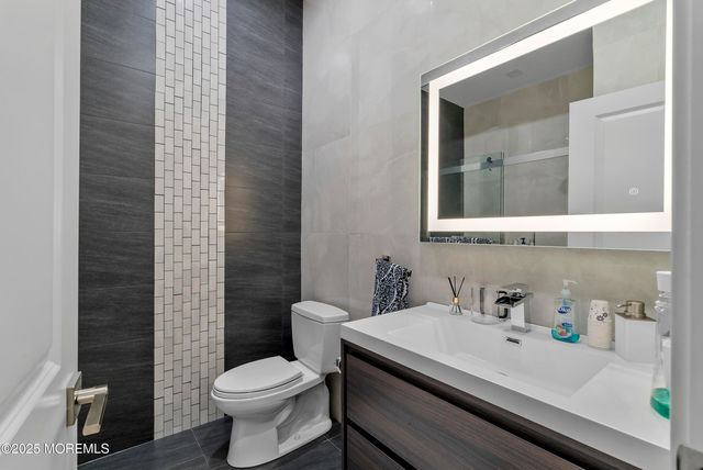 1833 New Hampshire Avenue, Toms River, NJ 08755