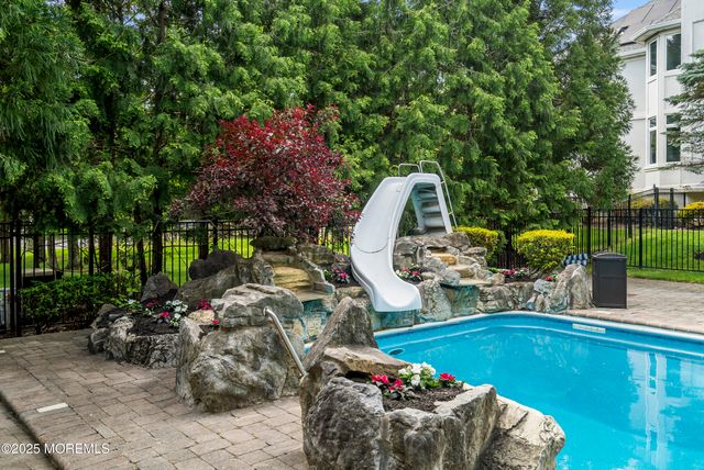 1833 New Hampshire Avenue, Toms River, NJ 08755