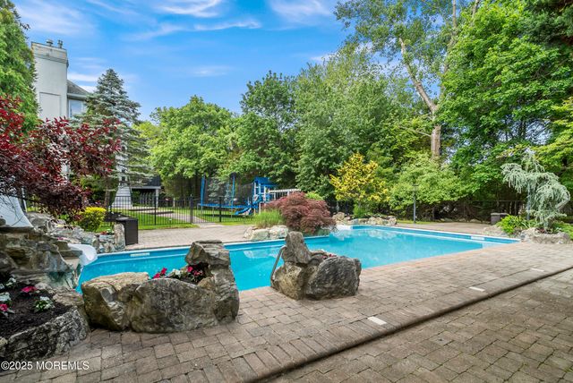 1833 New Hampshire Avenue, Toms River, NJ 08755