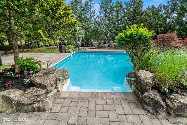 1833 New Hampshire Avenue, Toms River, NJ 08755