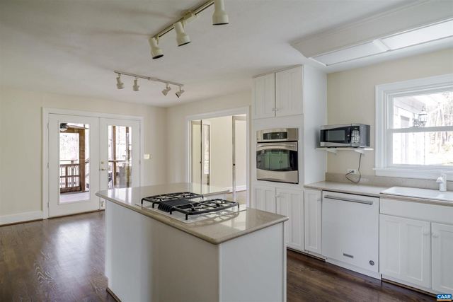 5695 FREE UNION RD, Free Union, VA 22940