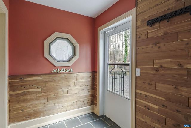 5695 FREE UNION RD, Free Union, VA 22940