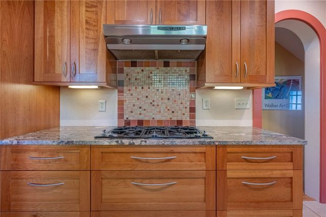 158 E Dixon Avenue, Oakwood, OH 45419