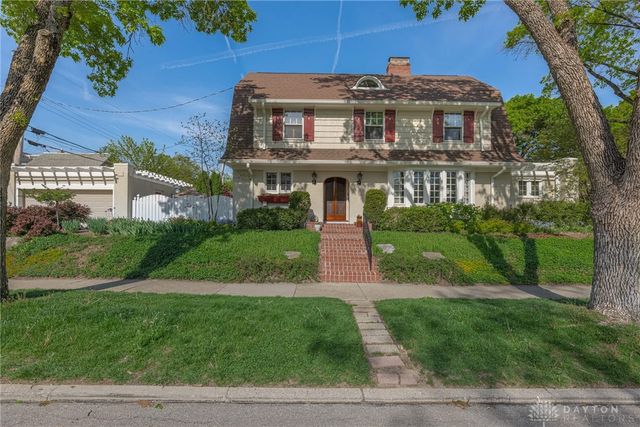 158 E Dixon Avenue, Oakwood, OH 45419