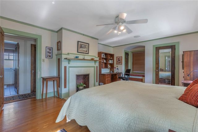 158 E Dixon Avenue, Oakwood, OH 45419