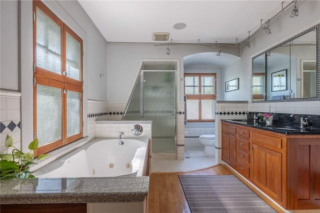 158 E Dixon Avenue, Oakwood, OH 45419