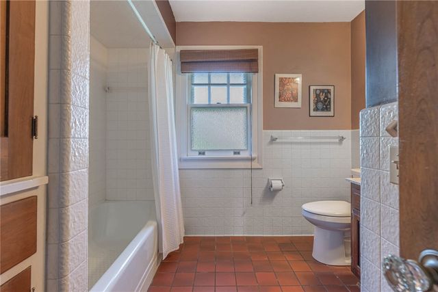 158 E Dixon Avenue, Oakwood, OH 45419