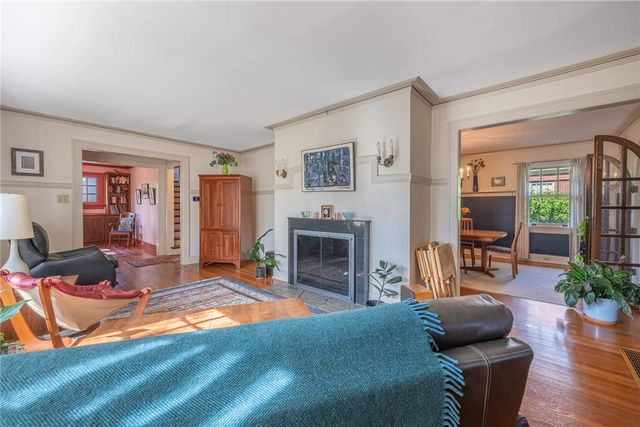 158 E Dixon Avenue, Oakwood, OH 45419