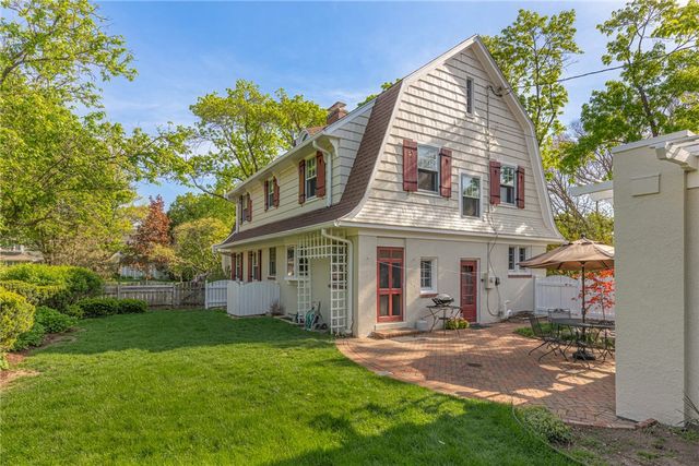 158 E Dixon Avenue, Oakwood, OH 45419