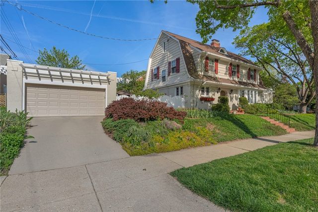 158 E Dixon Avenue, Oakwood, OH 45419