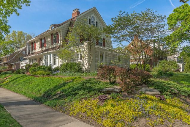 158 E Dixon Avenue, Oakwood, OH 45419