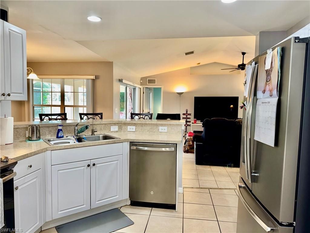 Image 12 of property listing at 2133 19th PL, Cape Coral, FL 33909