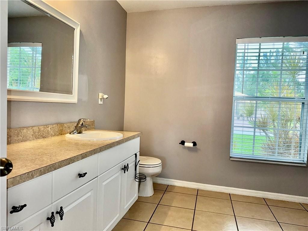 Image 22 of property listing at 2133 19th PL, Cape Coral, FL 33909