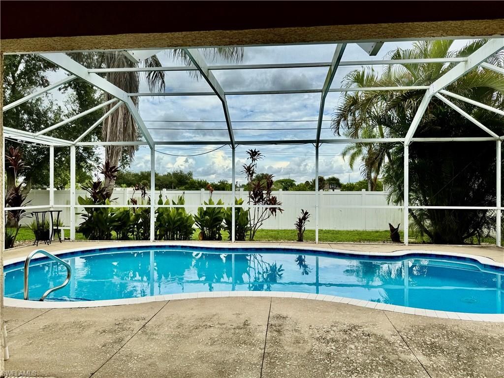 Image 34 of property listing at 2133 19th PL, Cape Coral, FL 33909