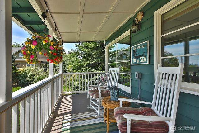 5822 Mutiny Bay Road, Freeland, WA 98249