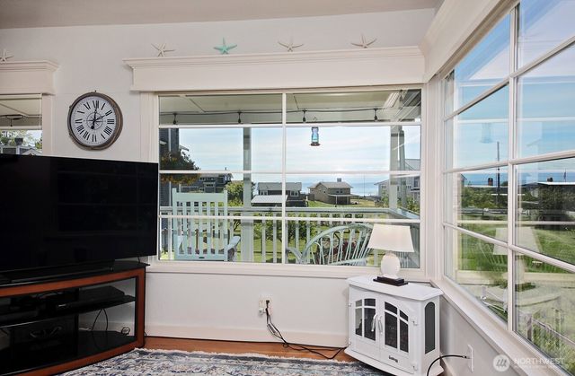 5822 Mutiny Bay Road, Freeland, WA 98249