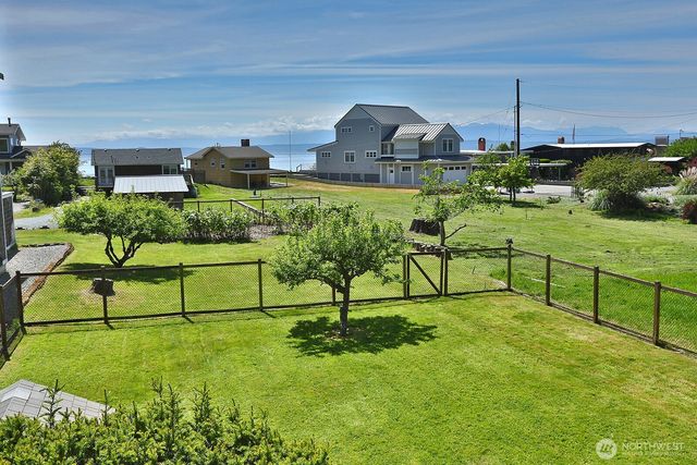 5822 Mutiny Bay Road, Freeland, WA 98249