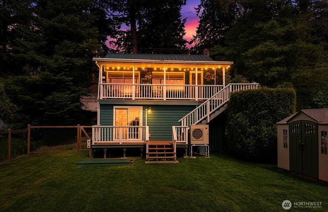 5822 Mutiny Bay Road, Freeland, WA 98249