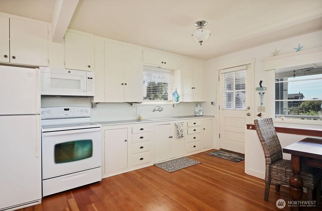 5822 Mutiny Bay Road, Freeland, WA 98249