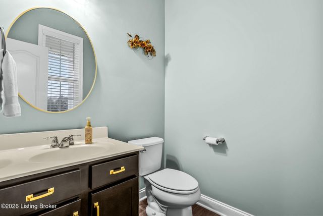 12402 Deer Lake Ln, Louisville, KY 40299