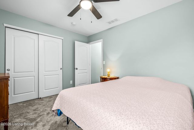 12402 Deer Lake Ln, Louisville, KY 40299