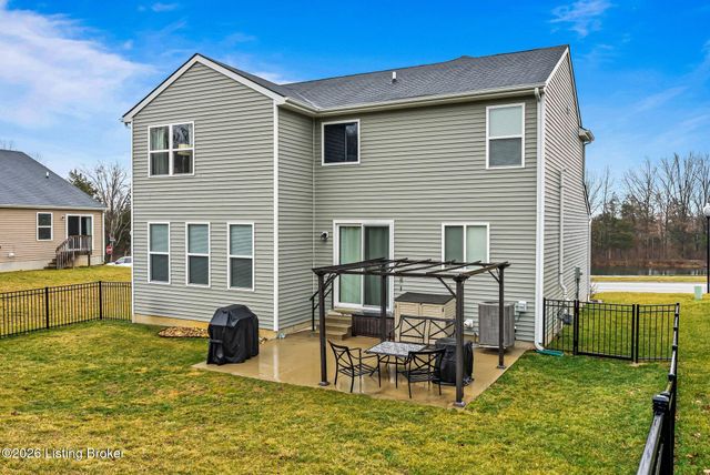 12402 Deer Lake Ln, Louisville, KY 40299