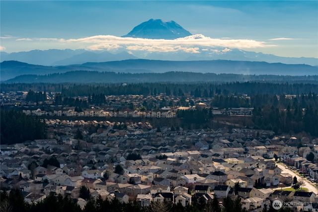 8910 180th Street Ct E, Puyallup, WA 98375