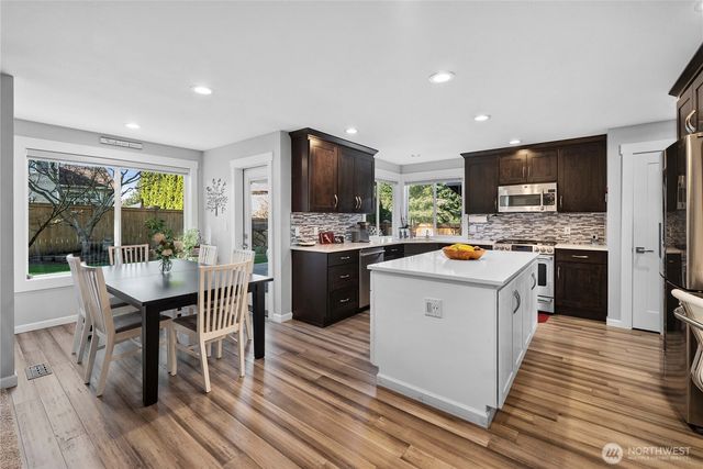 8910 180th Street Ct E, Puyallup, WA 98375