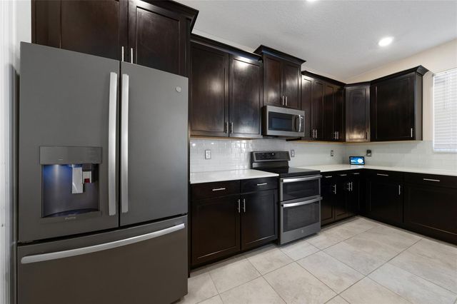 11059 LONGLEAF WOODS DRIVE, Orlando, FL 32832