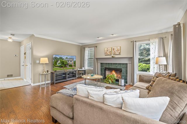 1971 Devonshire Drive, Wixom, MI 48393