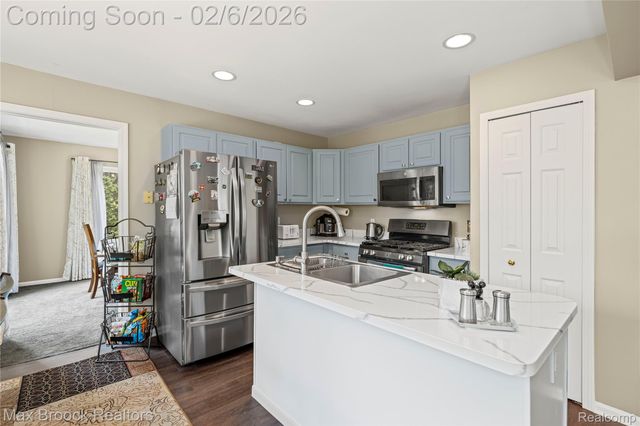 1971 Devonshire Drive, Wixom, MI 48393