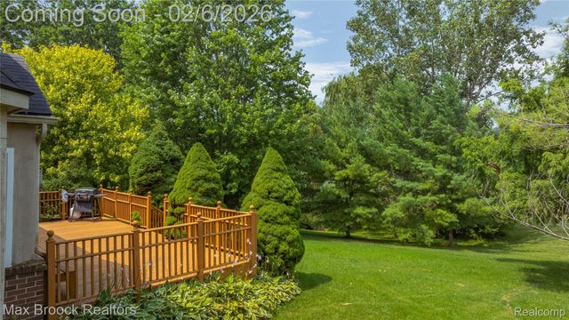 1971 Devonshire Drive, Wixom, MI 48393
