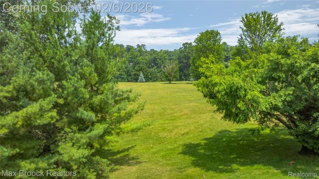 1971 Devonshire Drive, Wixom, MI 48393