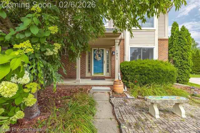 1971 Devonshire Drive, Wixom, MI 48393