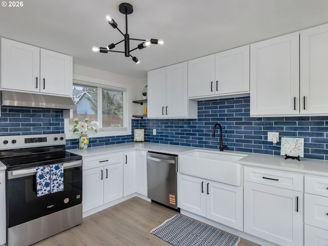 10940 Sw NORTH DAKOTA St, Portland, OR 97223