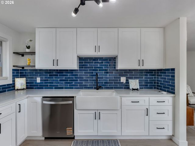 10940 Sw NORTH DAKOTA St, Portland, OR 97223