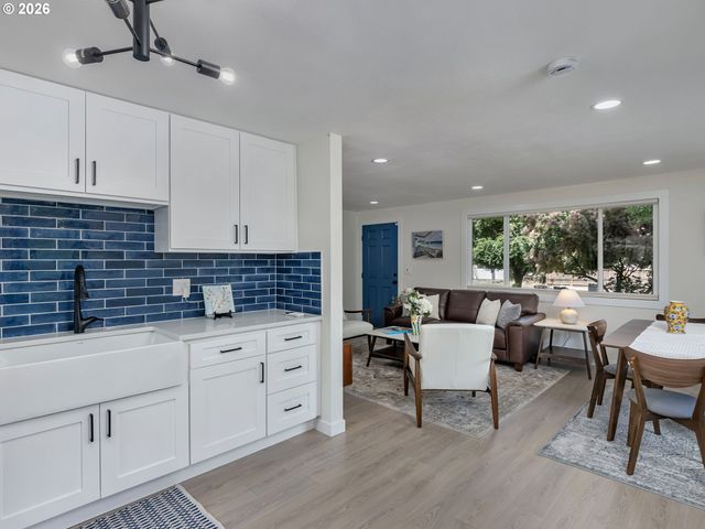 10940 Sw NORTH DAKOTA St, Portland, OR 97223