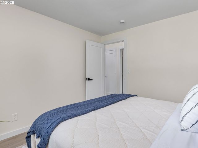 10940 Sw NORTH DAKOTA St, Portland, OR 97223