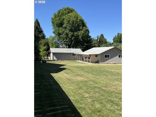 10940 Sw NORTH DAKOTA St, Portland, OR 97223